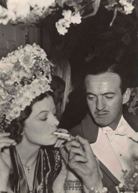 costumeparty-loy-niven