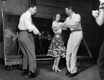 sis-itsawonderfullife-2